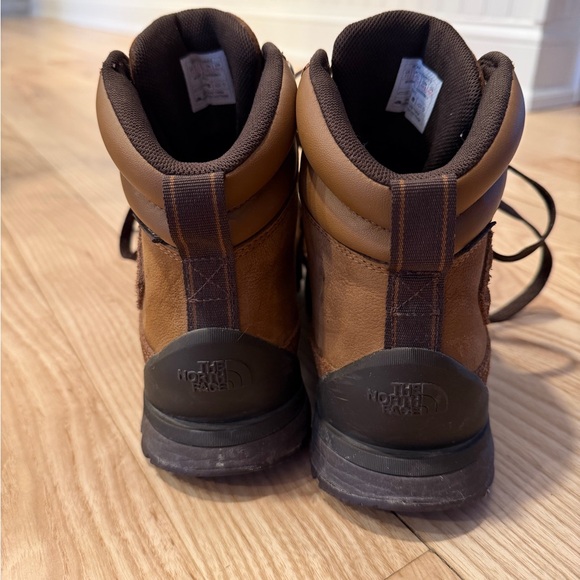 The North Face women’s Back-2-Berkeley  Hiking Boots Size 7.5 - Picture 4 of 9